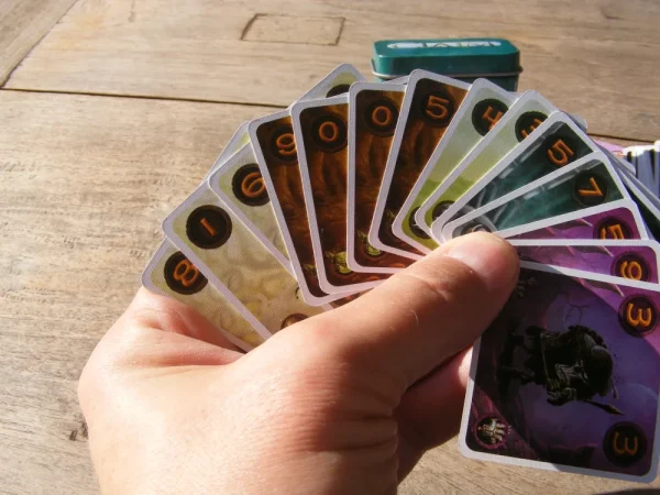 White Goblin Games Claim Pocket - Kaartspel Outlet